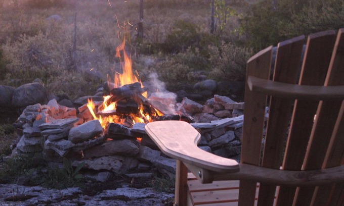 Northern Bruce Peninsula Cottage | ★Sunset Lakehouse,Hot tub,Waterfront,Wifi,Canoes Kayaks★