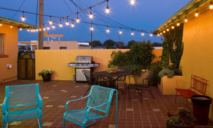 Moriarty Hotel | Sunset Motel