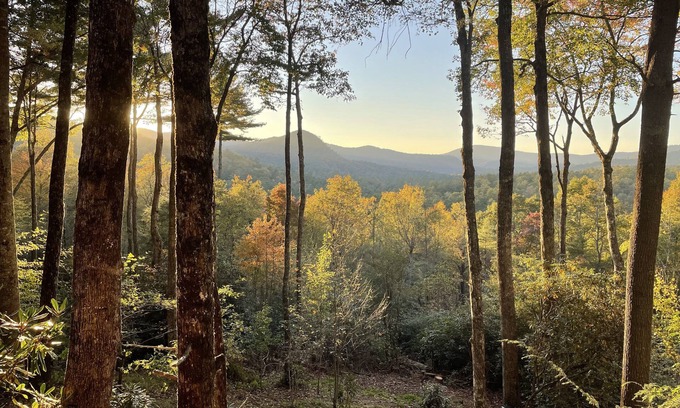 Sapphire House | Sunset Mountain Views From Back Deck & Sapphire Resort Amenities 1-Level 3BR/2BA