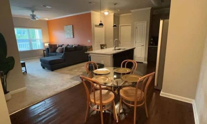 Huntcliff Apartment | Sunset Oasis