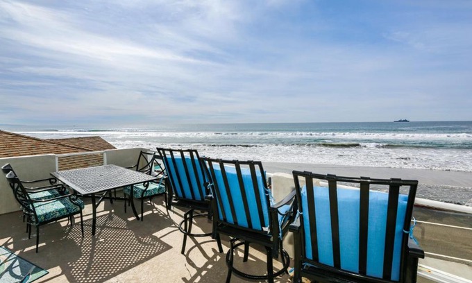 Townsite House | Sunset On The Strand