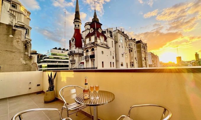 Microcentro Apartment | Sunset Penthouse in great location for tourists