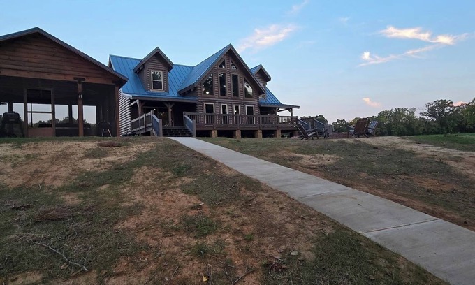 White Pine Cabin | Sunset Pointe Douglas Lake Cabin