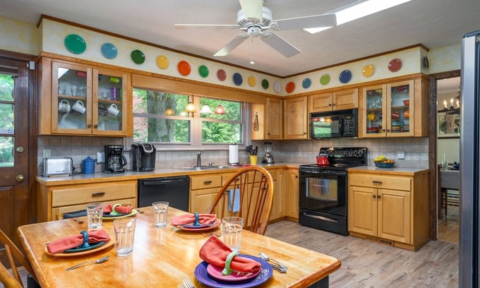 Penrose House | Sunset Ranch over Crab Creek | 3 Bed, 2 Bath