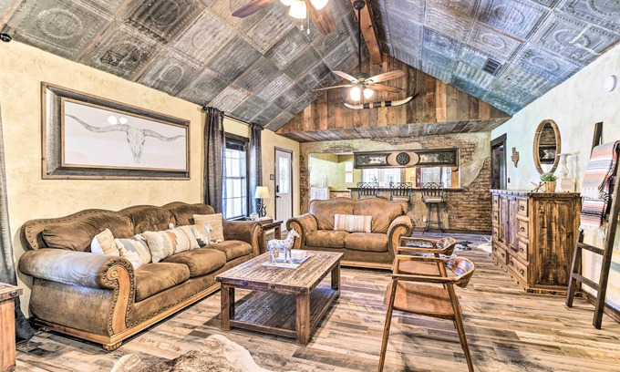 Sunset Cottage | Sunset Ranch w/Pool & Hot Tub on 29 Acres!