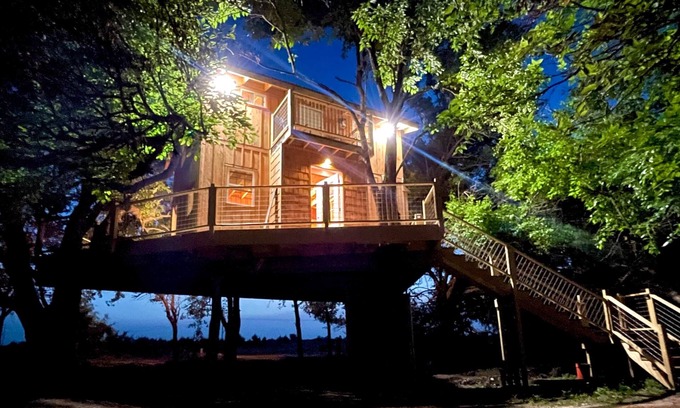 Greenwich House | Sunset Reset TreeHouse