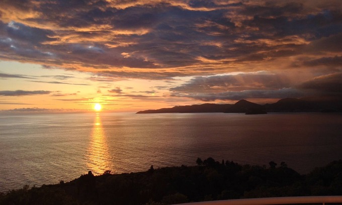 Krstac Apartment | SUNSET RESIDENCE - Luxury Penthouse Suite with Sea View