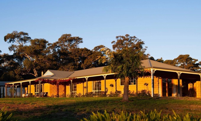 Franklinford House | Sunset Retreat-amaxing views over Mt Franklin