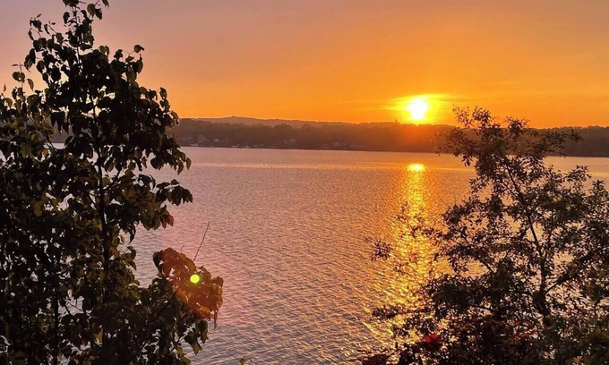 Elkton House | Sunset River Cottage encapsulates nautical romance.