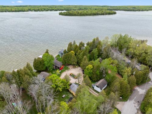 Baileys Harbor House | Sunset Shores - Chalet Cabin #3 by Simple Life Rentals