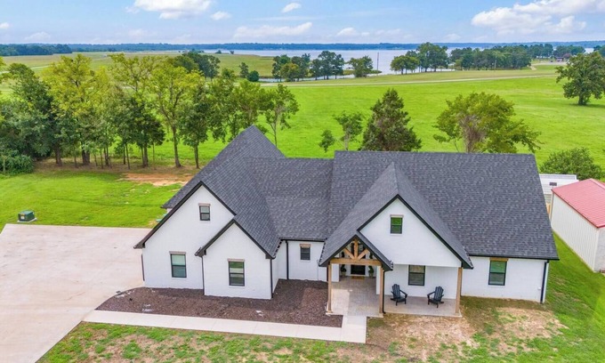 Mount Pleasant House | Sunset Shores Lake House - 4 BR