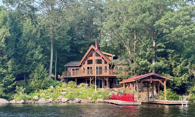 Bala Cottage | Sunset Shores Muskoka