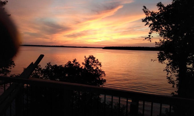 Dunsford House | Sunset Special - Fish/Swim/Relax