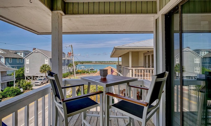 South End Condo | Sunset Spot - Sound Views!