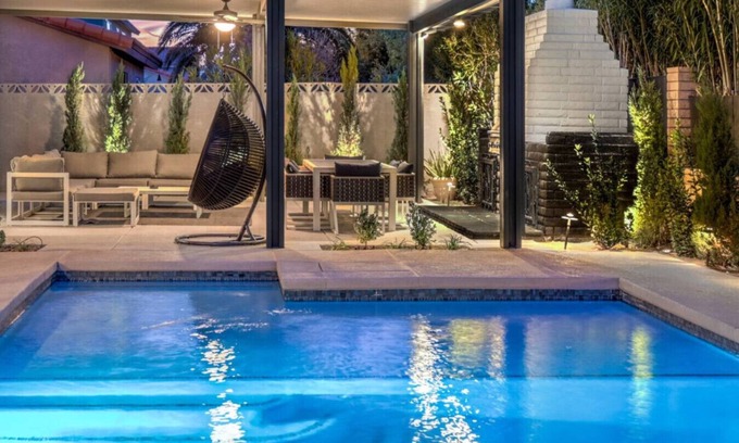 Green Valley North Villa | 𖤓 Sunset Swim: Luxury Vegas Villa, Pool, Hot Tub