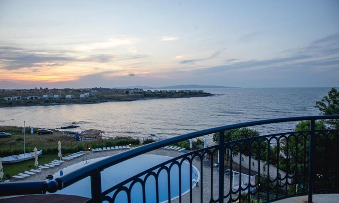 Tsarevo Apartment | Sunset Vibes in Arapya - Breathtaking Views and Pool - by Flаt Manаger