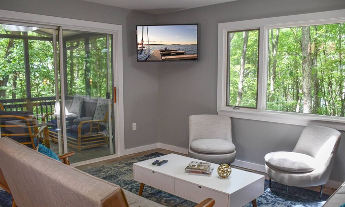 Hawley House | Sunset View over Lake Wallenpaupack