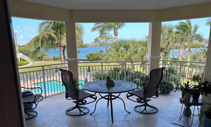 Osprey Condo | Sunset views of Gulf and Casey Key at Osprey Marina Condominiums