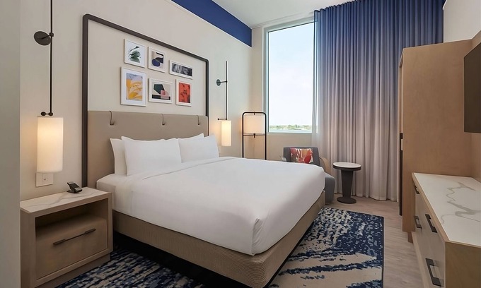 Ojus Hotel | Sunsets and Sea Breezes! Rooftop Swimming Pool, Pets Allowed, Kitchenette!
