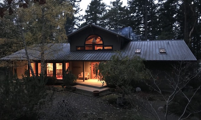 Friday Harbor House | Sunsets on Mitchell Bay