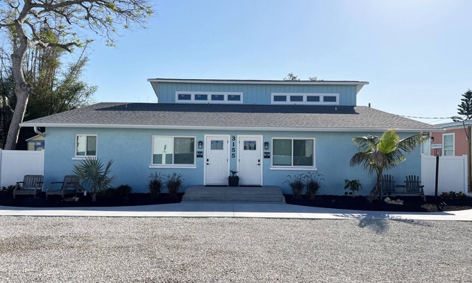 Grove City Condo | Sunsets, Seafood, and Serenity | Pet+Boat Friendly