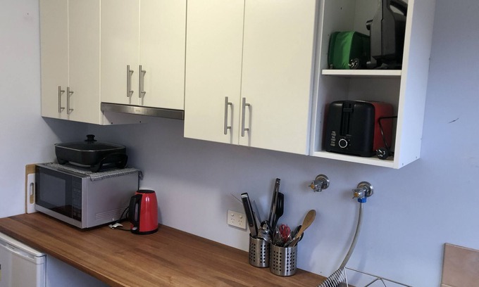 Austins Ferry Apartment | Sunshine Apartment