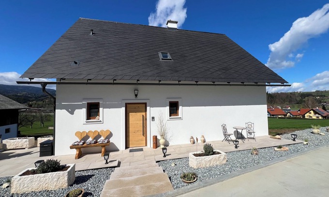 Gemeinde Großradl House | Sunshine apartment and holiday home with a large leisure barn and terrace
