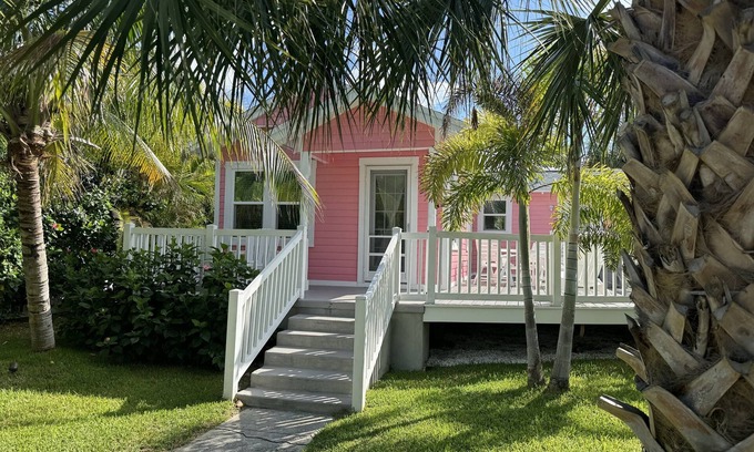 Treasure Island House | Sunshine Beach Bungalow That Is a Unique Treasure