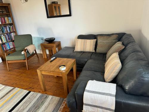 Horwich House | Sunshine cottage