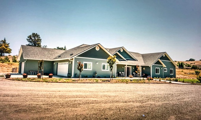 Templeton House | Sunshine Hills