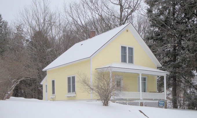 Bayfield House | Sunshine House | Historic Bayfield Farmhouse
