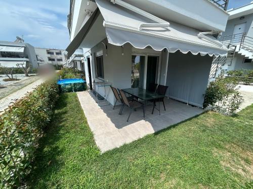 Ofrinion Apartment | Sunshine Ofrynio Apartment with private pool 260cm x 160cm during summer