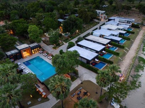 Thap Sakae Resort | Sunshine Paradise Resort