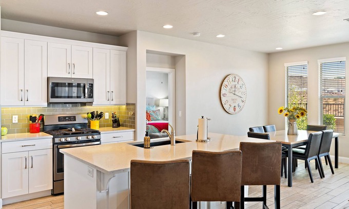 Sienna Hills House | Sunshine Serendipity- Dog Friendly!