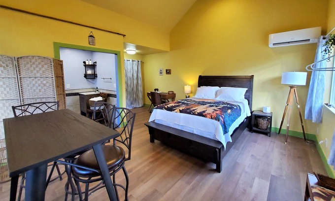 Medford Apartment | Sunshine Studio - Private apt and yard (eco, solar)