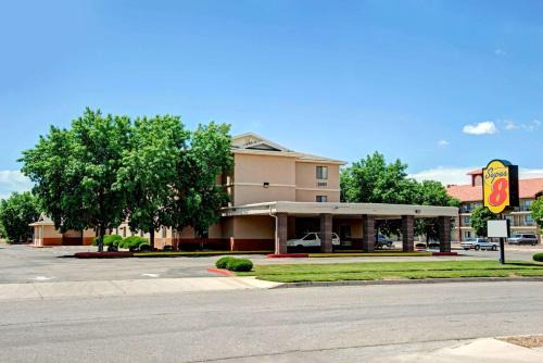 Westside Hotel | Super 8 by Wyndham Albuquerque West/Coors Blvd
