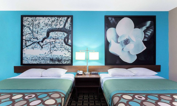Brunswick Hotel | Super 8 by Wyndham Brunswick South/I-95
