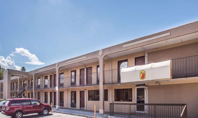 Camp Springs Hotel | Super 8 by Wyndham Camp Springs/Andrews AFB DC Area