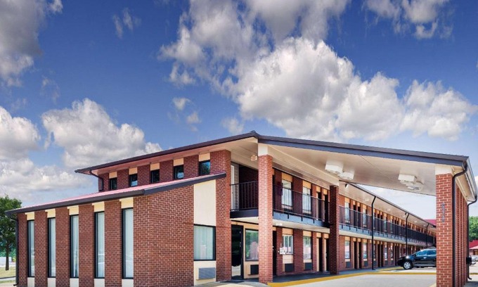 Ooltewah Hotel | Super 8 by Wyndham Chattanooga Ooltewah