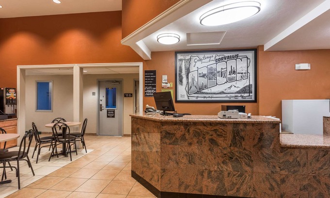 Corvallis Hotel | Super 8 by Wyndham Corvallis