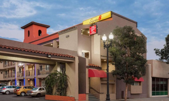 El Cajon Hotel | Super 8 by Wyndham El Cajon San Diego