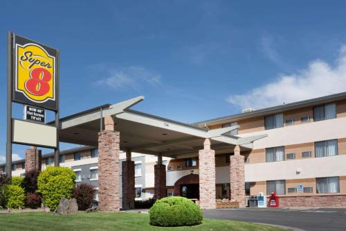 Grand Junction Hotel | Super 8 by Wyndham Grand Junction Colorado