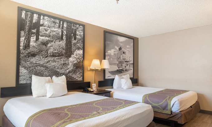 Grants Hotel | Super 8 by Wyndham Grants