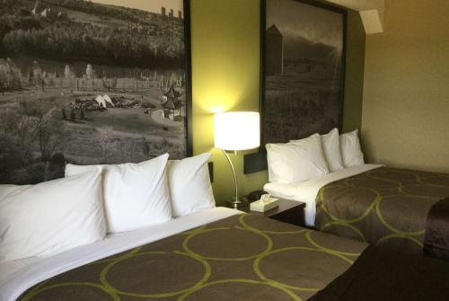 Hardisty Hotel | Super 8 by Wyndham Hardisty