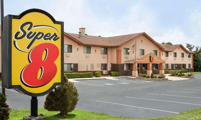 Mayfield Hotel | Super 8 by Wyndham Mayfield
