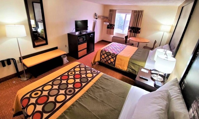 Monticello Hotel | Super 8 by Wyndham Monticello