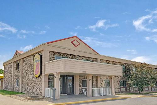 Monticello Hotel | Super 8 by Wyndham Monticello