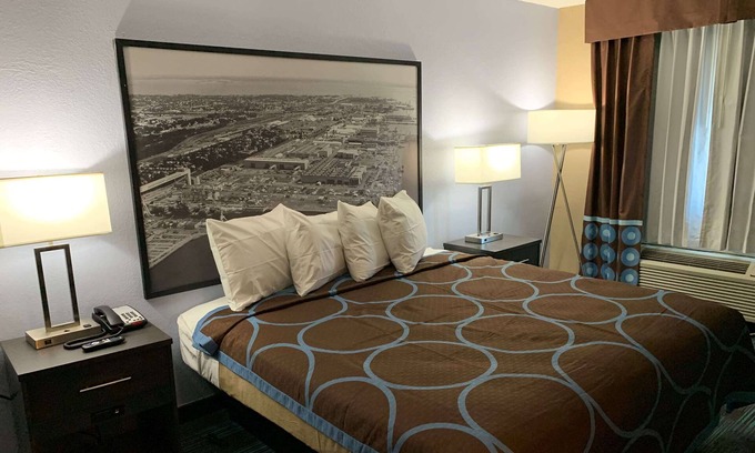 Newport News Hotel | Super 8 by Wyndham Newport News