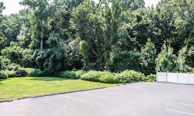 Westbrook Center Hotel | Super 8 by Wyndham Old Saybrook