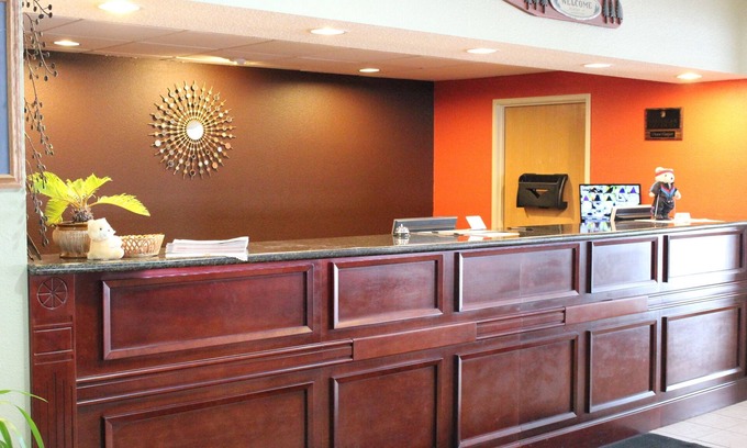 Osseo Hotel | Super 8 by Wyndham Osseo WI